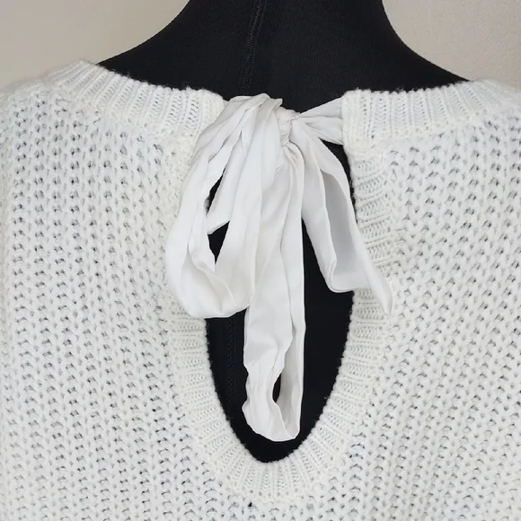 Torrid White Cable Knit Sweater Open Keyhole Tie Back 1X - Picture 4 of 11